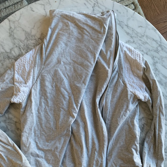 Lululemon Jacket - Picture 2 of 4